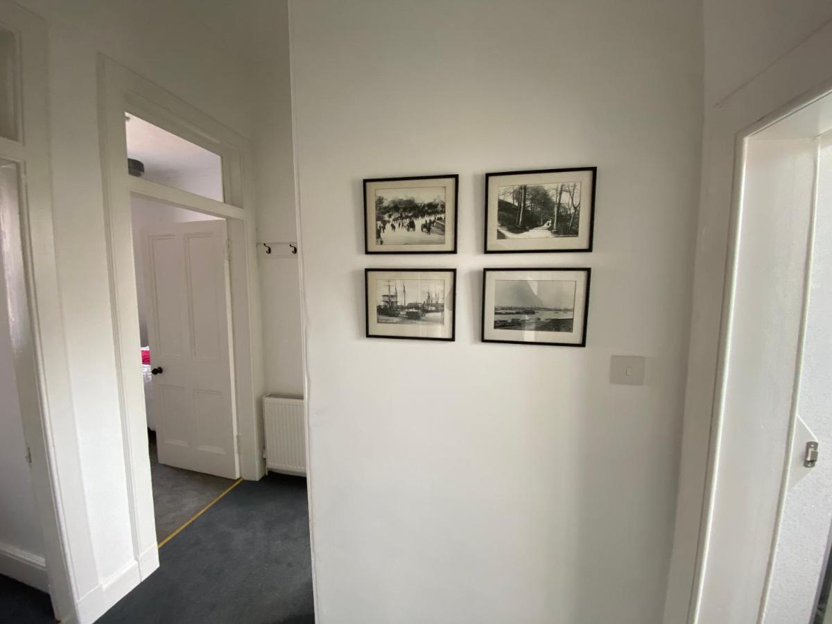 Impeccable 1-Bed Apartment Perth A Home From Home Extérieur photo